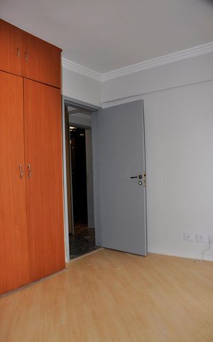 Apartamento à venda com 194m², 3 quartos e 2 vagas Apartamento à venda com 194m², 3 quartos e 2 vagasQuarto 1