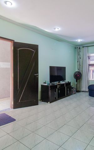 Casa para alugar com 270m², 3 quartos e 2 vagas Casa para alugar com 270m², 3 quartos e 2 vagasSala