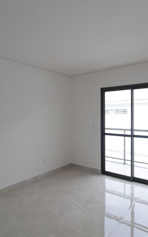 Casa de condomínio à venda com 140m², 3 quartos e 2 vagasSuite