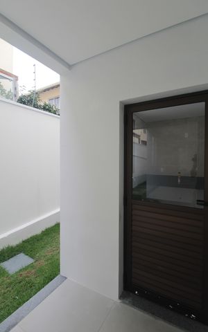 Casa de condomínio à venda com 140m², 3 quartos e 2 vagasÁrea de Serviço