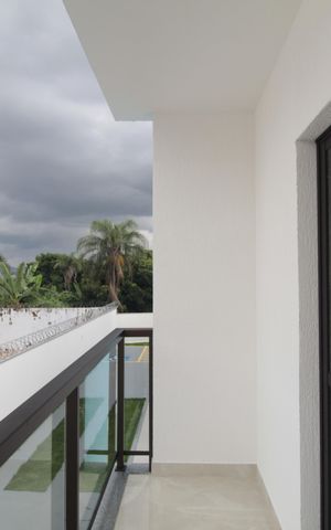 Casa de condomínio à venda com 140m², 3 quartos e 2 vagasVaranda da Suite