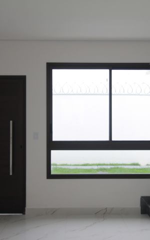 Casa de condomínio à venda com 140m², 3 quartos e 2 vagasSala