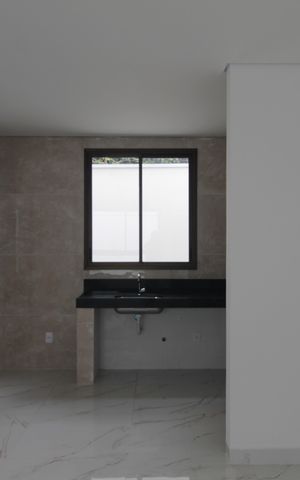 Casa de condomínio à venda com 140m², 3 quartos e 2 vagasSala