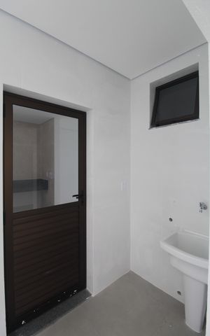Casa de condomínio à venda com 140m², 3 quartos e 2 vagasÁrea de Serviço