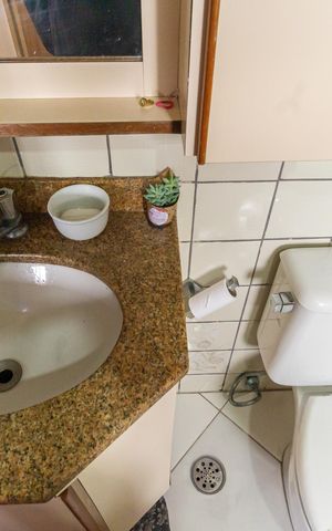 Apartamento à venda com 68m², 2 quartos e 1 vaga Apartamento à venda com 68m², 2 quartos e 1 vagaBanheiro Social