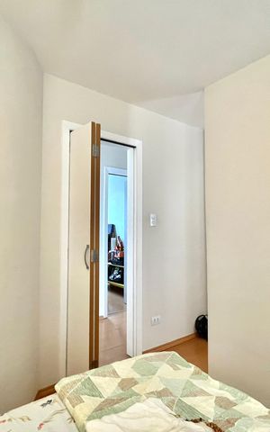 Casa à venda com 200m², 4 quartos e 2 vagas Casa à venda com 200m², 4 quartos e 2 vagasEdícula - Quarto
