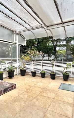Casa à venda com 200m², 4 quartos e 2 vagas Casa à venda com 200m², 4 quartos e 2 vagasVaranda - Sala