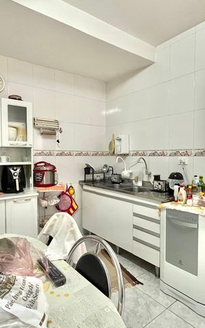 Casa à venda com 200m², 4 quartos e 2 vagas Casa à venda com 200m², 4 quartos e 2 vagasCozinha