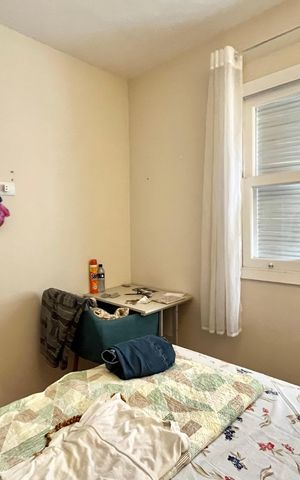 Casa à venda com 200m², 4 quartos e 2 vagas Casa à venda com 200m², 4 quartos e 2 vagasEdícula - Quarto