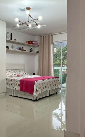 Casa de condomínio à venda com 350m², 3 quartos e 2 vagas Casa de condomínio à venda com 350m², 3 quartos e 2 vagasSuíte 2