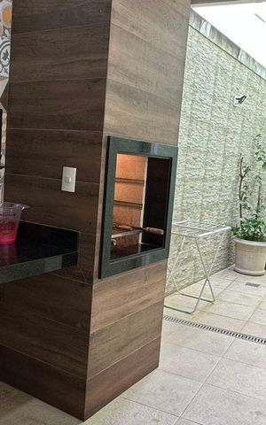 Casa de condomínio à venda com 350m², 3 quartos e 2 vagas Casa de condomínio à venda com 350m², 3 quartos e 2 vagasEspaço Gourmet