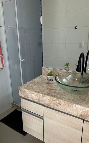 Casa de condomínio à venda com 350m², 3 quartos e 2 vagas Casa de condomínio à venda com 350m², 3 quartos e 2 vagasBanheiro