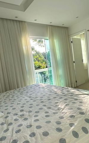 Casa de condomínio à venda com 350m², 3 quartos e 2 vagas Casa de condomínio à venda com 350m², 3 quartos e 2 vagasSuíte 3
