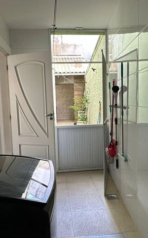 Casa de condomínio à venda com 350m², 3 quartos e 2 vagas