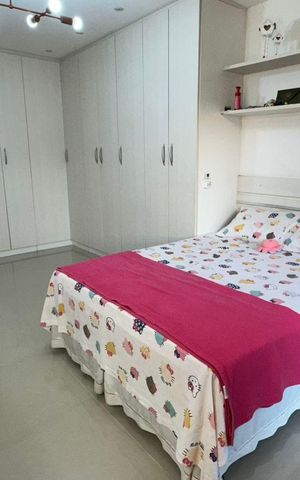 Casa de condomínio à venda com 350m², 3 quartos e 2 vagas Casa de condomínio à venda com 350m², 3 quartos e 2 vagasSuíte 2