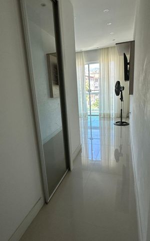 Casa de condomínio à venda com 350m², 3 quartos e 2 vagas Casa de condomínio à venda com 350m², 3 quartos e 2 vagasSuíte 3
