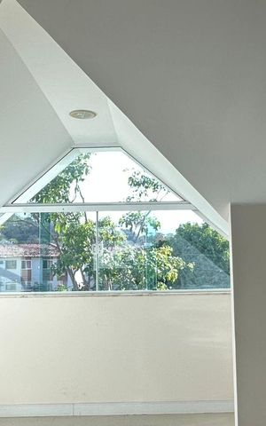 Casa de condomínio à venda com 350m², 3 quartos e 2 vagas Casa de condomínio à venda com 350m², 3 quartos e 2 vagasSótão