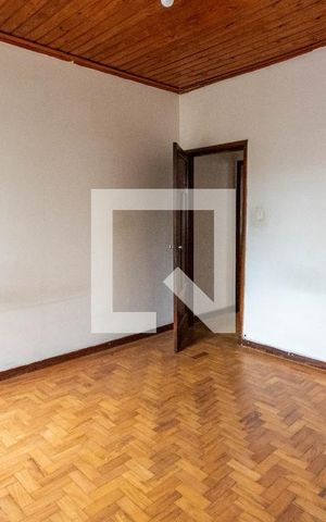 Casa à venda com 90m², 2 quartos e sem vaga