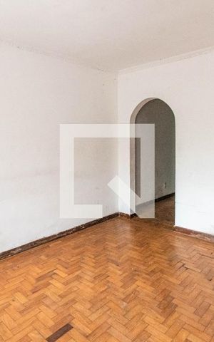 Casa à venda com 90m², 2 quartos e sem vaga
