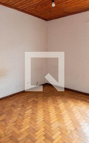 Casa à venda com 90m², 2 quartos e sem vaga
