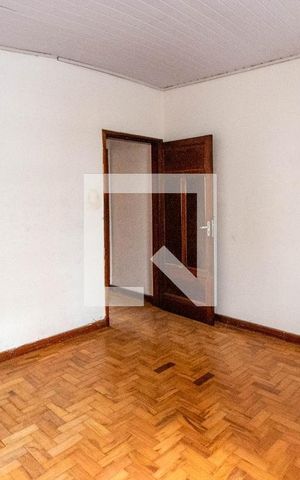 Casa à venda com 90m², 2 quartos e sem vaga