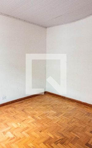 Casa à venda com 90m², 2 quartos e sem vaga