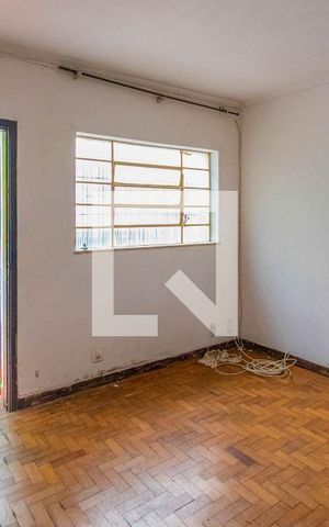 Casa à venda com 90m², 2 quartos e sem vaga