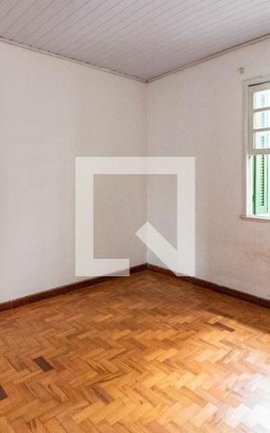 Casa à venda com 90m², 2 quartos e sem vaga
