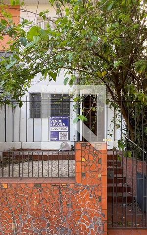 Casa à venda com 90m², 2 quartos e sem vaga