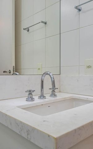 Apartamento à venda com 136m², 3 quartos e 2 vagasBanheiro da Suíte