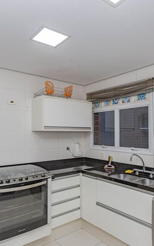 Apartamento à venda com 136m², 3 quartos e 2 vagasCozinha