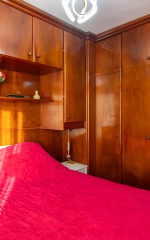 Apartamento à venda com 140m², 3 quartos e 2 vagas Apartamento à venda com 140m², 3 quartos e 2 vagasSuíte