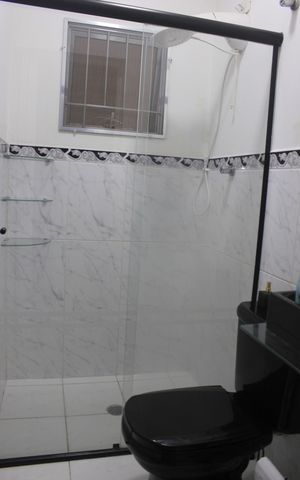 Casa à venda com 51m², 4 quartos e 1 vagaBanheiro 1