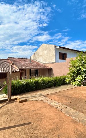 Casa à venda com 166m², 3 quartos e 2 vagas Casa à venda com 166m², 3 quartos e 2 vagasPátio