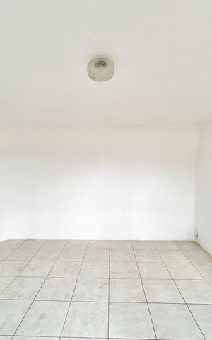 Casa à venda com 166m², 3 quartos e 2 vagas Casa à venda com 166m², 3 quartos e 2 vagasSuíte 3