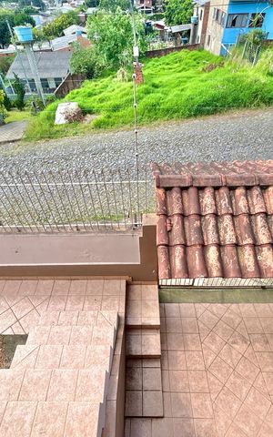 Casa à venda com 166m², 3 quartos e 2 vagas Casa à venda com 166m², 3 quartos e 2 vagasVista