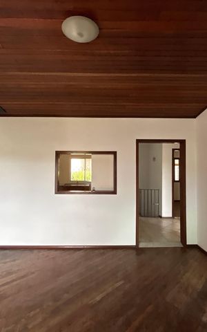 Casa à venda com 166m², 3 quartos e 2 vagas Casa à venda com 166m², 3 quartos e 2 vagasSala 1