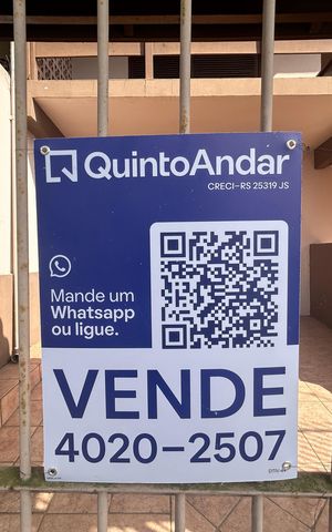 Casa à venda com 166m², 3 quartos e 2 vagas Casa à venda com 166m², 3 quartos e 2 vagasPlaca