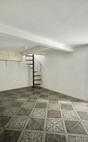 Casa à venda com 166m², 3 quartos e 2 vagas Casa à venda com 166m², 3 quartos e 2 vagasGaragem