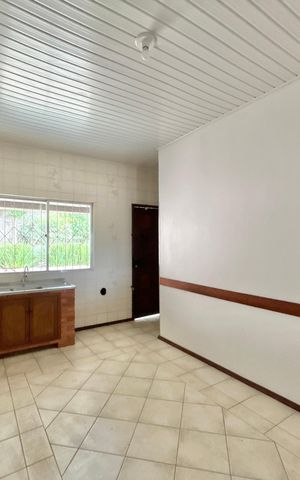 Casa à venda com 166m², 3 quartos e 2 vagas Casa à venda com 166m², 3 quartos e 2 vagasCozinha