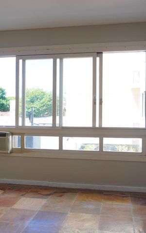 Apartamento à venda com 105m², 4 quartos e 1 vaga Apartamento à venda com 105m², 4 quartos e 1 vagaSala