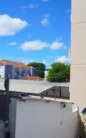 Apartamento à venda com 105m², 4 quartos e 1 vaga Apartamento à venda com 105m², 4 quartos e 1 vagaVista da Sala