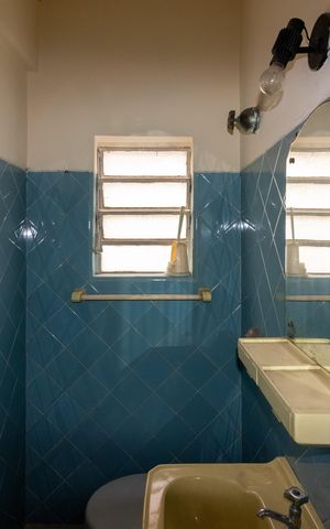 Casa à venda com 130m², 3 quartos e 2 vagas Casa à venda com 130m², 3 quartos e 2 vagasBanheiro 2
