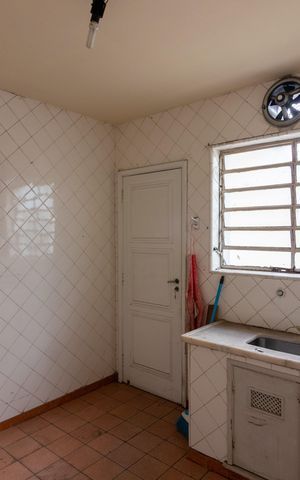 Casa à venda com 130m², 3 quartos e 2 vagas Casa à venda com 130m², 3 quartos e 2 vagasCozinha