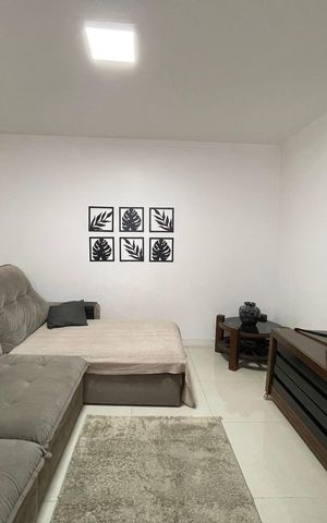 Casa à venda com 250m², 3 quartos e 2 vagas Casa à venda com 250m², 3 quartos e 2 vagasSala