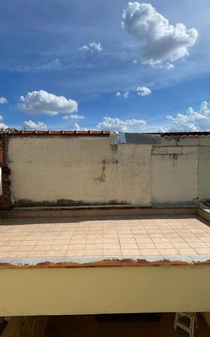Casa à venda com 250m², 3 quartos e 2 vagas Casa à venda com 250m², 3 quartos e 2 vagasQuarto 2 Vista