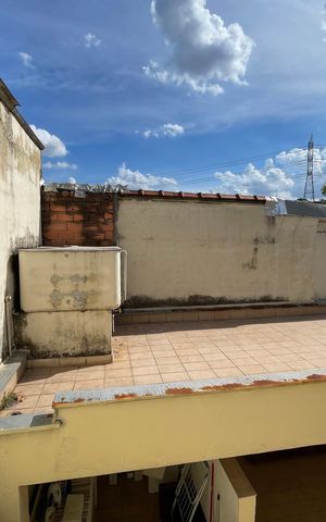 Casa à venda com 250m², 3 quartos e 2 vagas Casa à venda com 250m², 3 quartos e 2 vagasQuarto 1 Vista