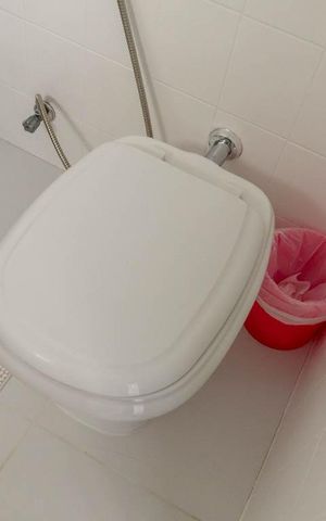 Apartamento para alugar com 210m², 4 quartos e 3 vagas Apartamento para alugar com 210m², 4 quartos e 3 vagasBanheiro da Suíte 2