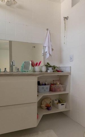 Apartamento para alugar com 210m², 4 quartos e 3 vagas Apartamento para alugar com 210m², 4 quartos e 3 vagasBanheiro da Suíte 2
