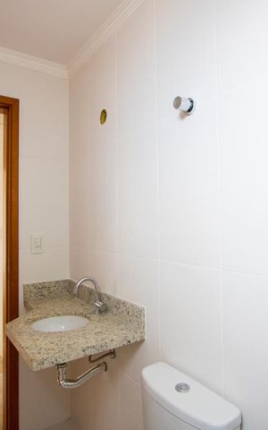 Apartamento à venda com 85m², 3 quartos e 2 vagas Apartamento à venda com 85m², 3 quartos e 2 vagasBanheiro social